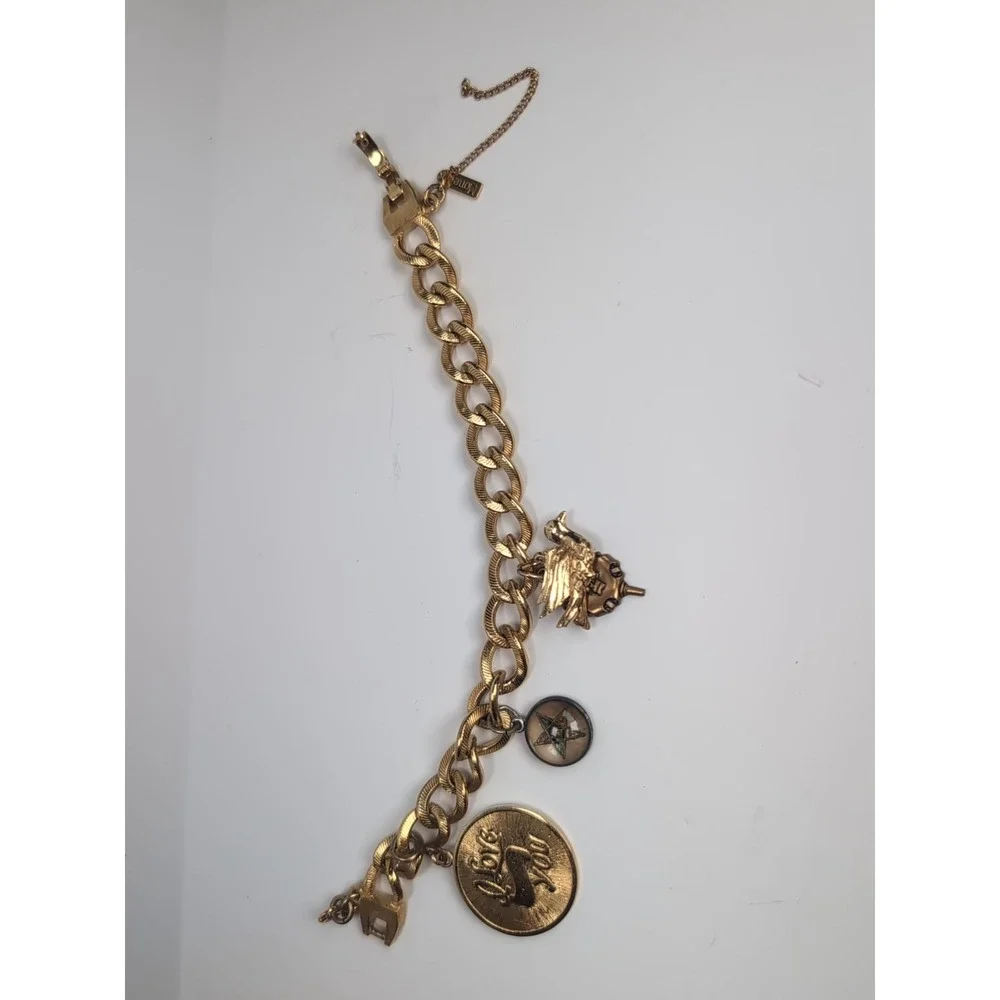 Vintage Monet Gold Tone Charm Bracelet W/Charms Classic Jewelry